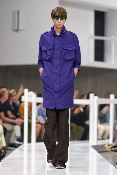 Look 24